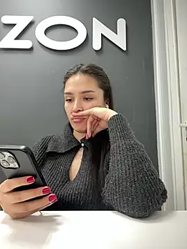 Snapshot of Sweet_Lollypop chatting on March 2025 04:21:02 PM Sweet Lollypop online show from March 2025 04:21:02 PM