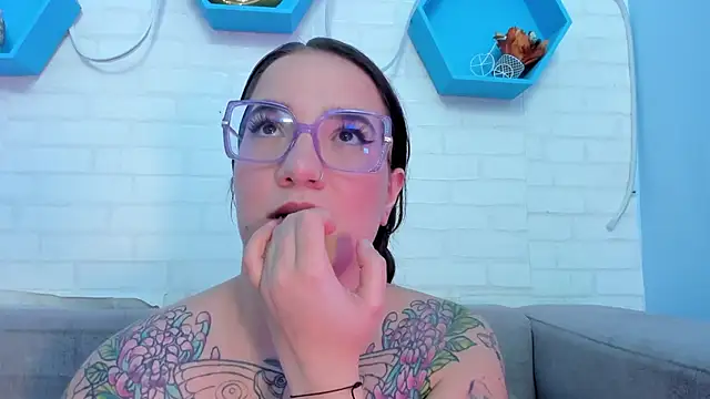 DEVA BLUE  online show from January 2025 08:04:01 AM