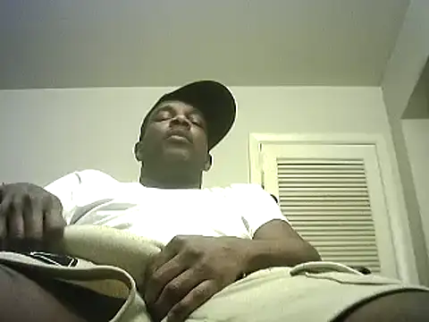 Snapshot of ThugDick79 chatting on December 2024 05:48:02 PM ThugDick79 online show from December 2024 05:48:02 PM