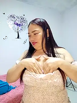 Snapshot of violet_moore chatting on October 2025 11:51:02 PM violet moore online show from October 2025 11:51:02 PM