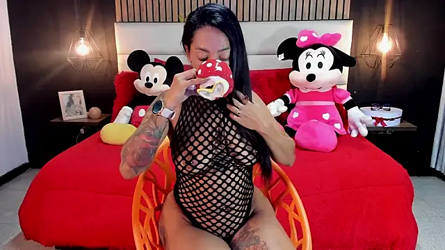 NiicolleMiller online show from March 2025 04:02:01 PM