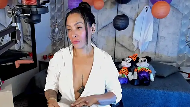 NiicolleMiller online show from October 2025 12:30:02 AM