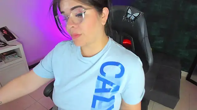 BellaFlaming online show from January 2025 04:39:01 PM