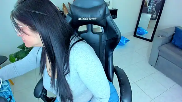 BellaFlaming online show from September 2025 10:39:02 AM