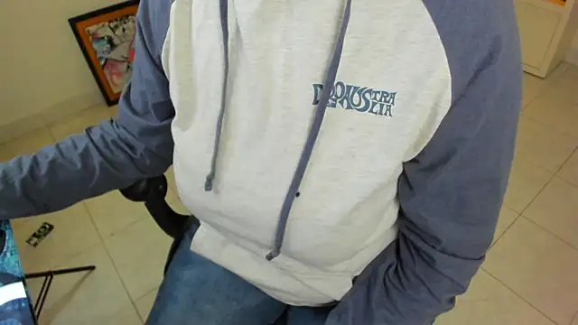 BellaFlaming online show from April 2026 11:04:02 AM