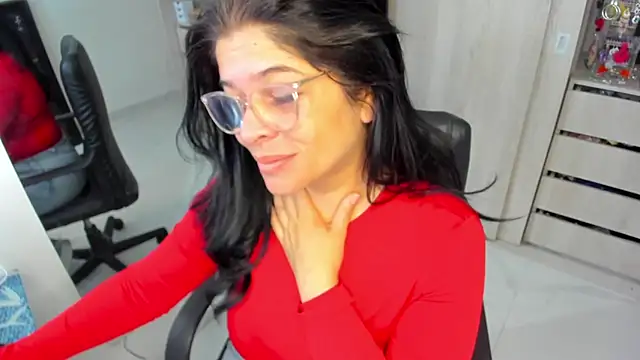 Snapshot of BellaFlaming chatting on June 2026 12:53:02 PM BellaFlaming online show from June 2026 12:53:02 PM