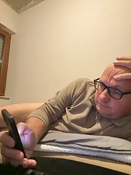 vanjbi45 online show from October 2025 05:10:02 AM