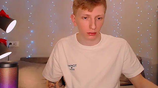 juliaanddima online show from January 2025 12:02:01 AM