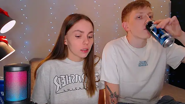 juliaanddima online show from February 2025 09:30:01 PM