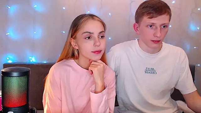 juliaanddima online show from October 2025 09:24:01 PM