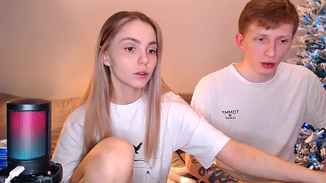 juliaanddima online show from December 2025 09:44:02 PM