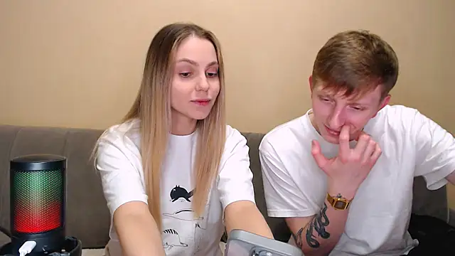 juliaanddima online show from February 2026 10:55:01 PM