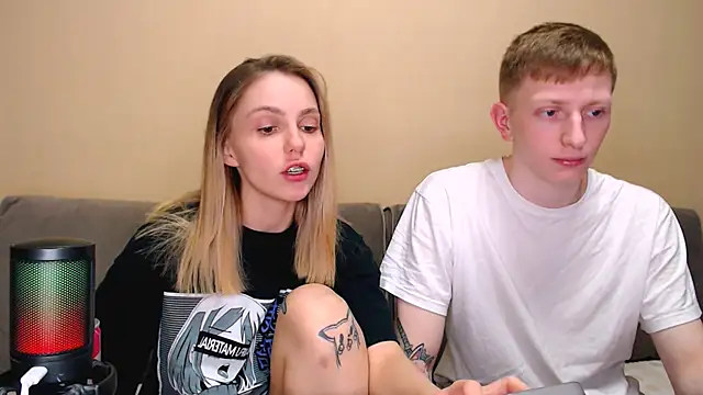 juliaanddima online show from March 2026 09:54:01 PM