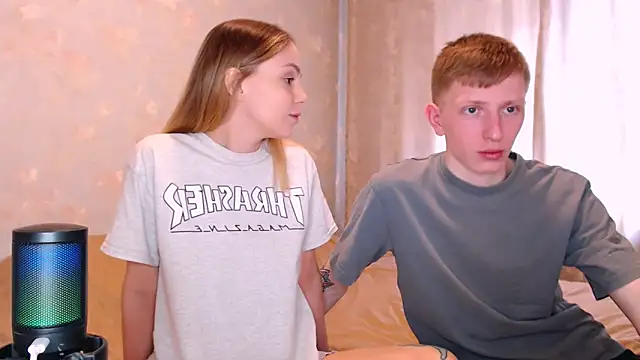 juliaanddima online show from March 2026 07:23:01 AM