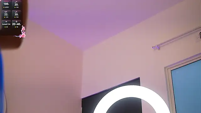 Snapshot of caroline_adams_ chatting on February 2026 03:48:02 PM caroline adams online show from February 2026 03:48:02 PM