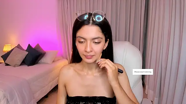 Snapshot of miiaa_evans chatting on December 2024 06:59:01 AM miiaa evans online show from December 2024 06:59:01 AM