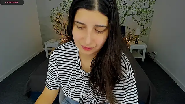 Linda EX online show from February 2025 07:37:01 AM