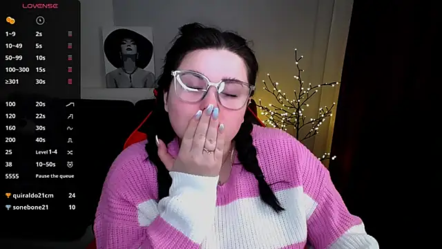 Emily Mo online show from February 2025 09:52:02 AM