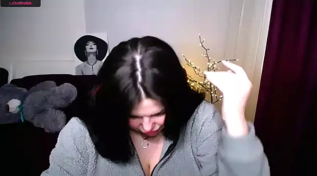 Emily Mo online show from March 2025 06:44:01 AM