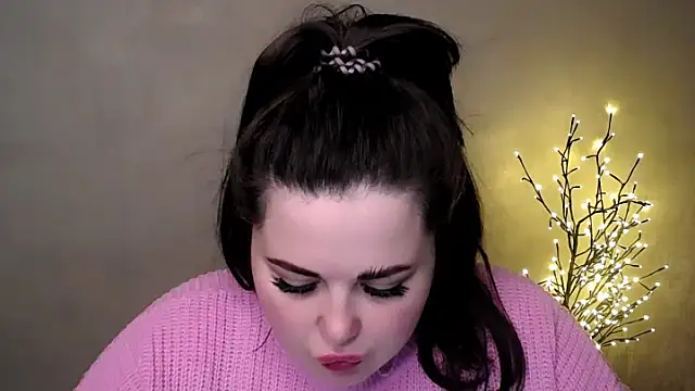 Emily Mo online show from November 2025 06:29:02 AM