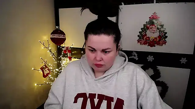 Emily Mo online show from December 2025 06:52:02 AM