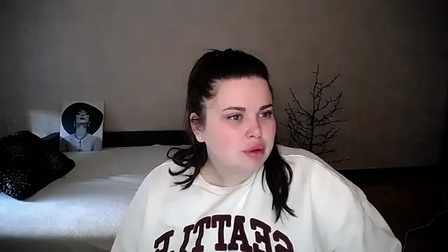 Emily Mo online show from April 2026 05:37:02 AM