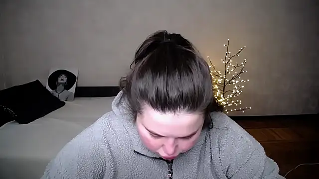 Emily Mo online show from April 2026 06:29:02 AM