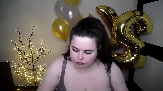 Snapshot of Emily_Mo chatting on April 2026 08:34:01 AM Emily Mo online show from April 2026 08:34:01 AM