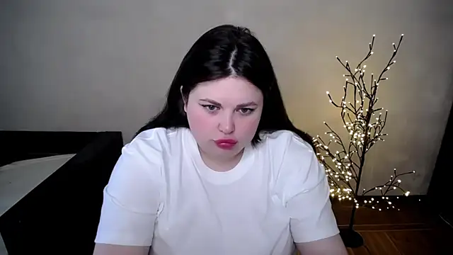 Snapshot of Emily_Mo chatting on May 2026 05:46:02 AM Emily Mo online show from May 2026 05:46:02 AM