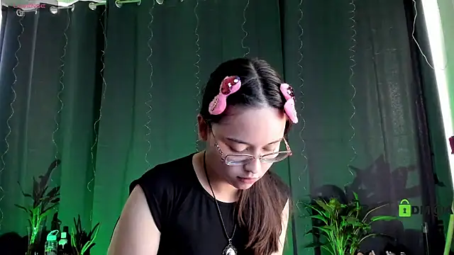 shantalc3rezo online show from February 2025 06:48:02 PM