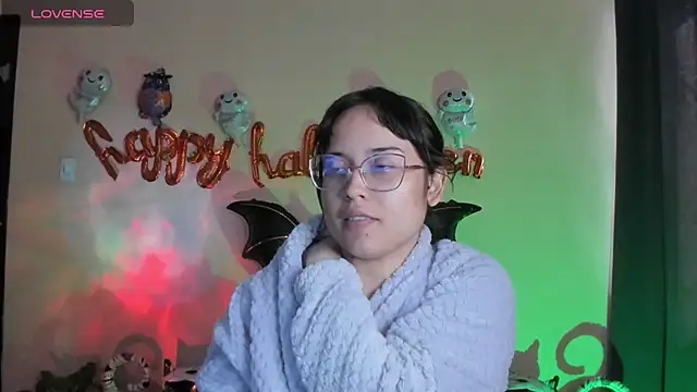 shantalc3rezo online show from October 2025 08:53:02 PM