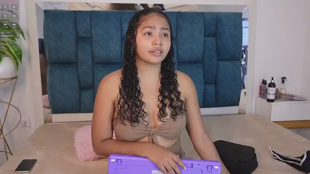 Anais aradia online show from March 2026 07:24:01 AM