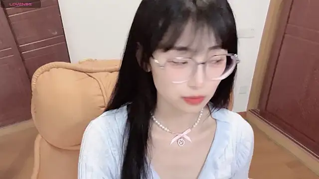 4uoki online show from September 2025 03:13:01 PM