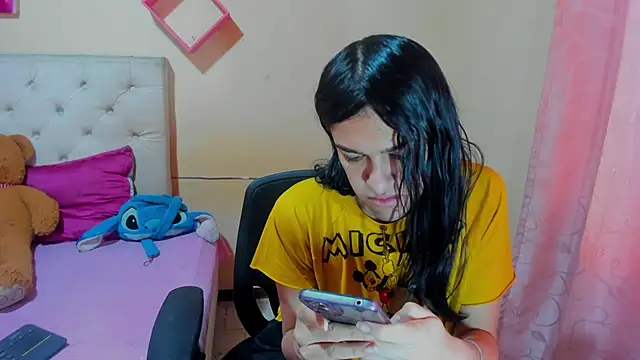 Snapshot of sweet1Girl chatting on December 2024 12:05:01 PM sweet1Girl online show from December 2024 12:05:01 PM