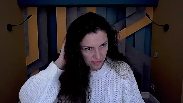 EllaLong online show from November 2025 12:26:01 PM