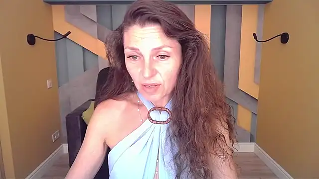 Snapshot of EllaLong chatting on June 2026 11:26:01 AM EllaLong online show from June 2026 11:26:01 AM