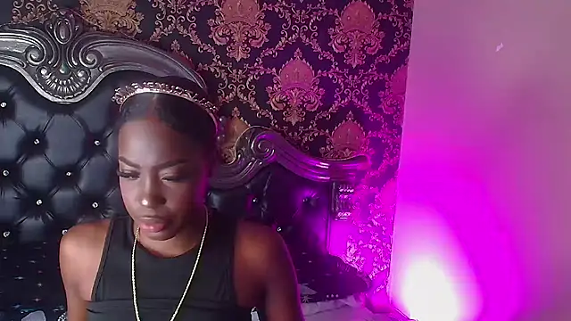 NaiaGils online show from February 2025 01:11:02 PM