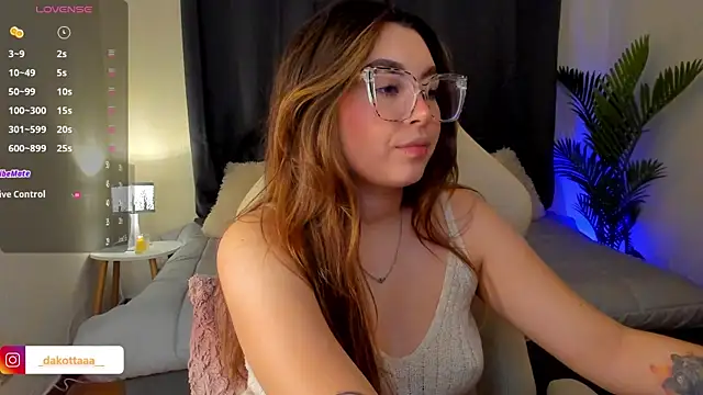 dakottaa  online show from October 2025 11:39:02 PM