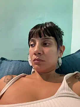 Snapshot of kitty__horny chatting on December 2024 11:09:02 PM kitty horny online show from December 2024 11:09:02 PM