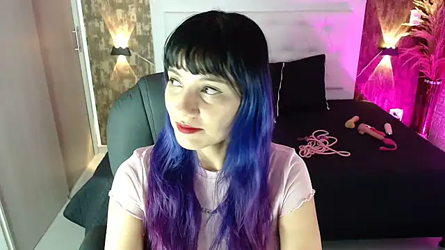Snapshot of kitty__horny chatting on December 2024 12:08:02 PM kitty horny online show from December 2024 12:08:02 PM