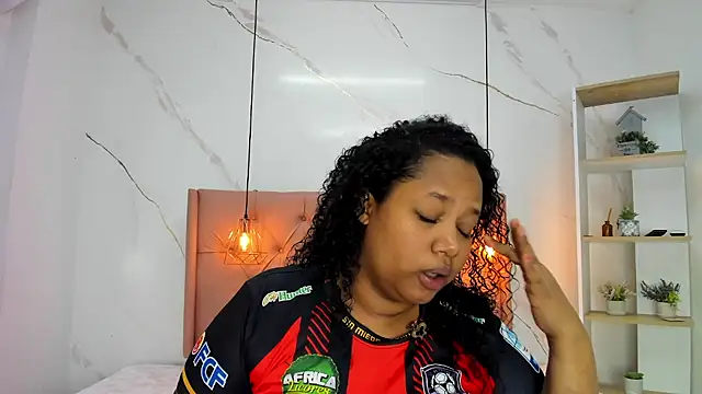 Snapshot of Belle_Brunette chatting on April 2026 11:55:02 AM Belle Brunette online show from April 2026 11:55:02 AM