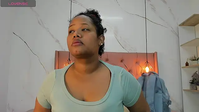 Snapshot of Belle_Brunette chatting on June 2026 12:51:02 PM Belle Brunette online show from June 2026 12:51:02 PM