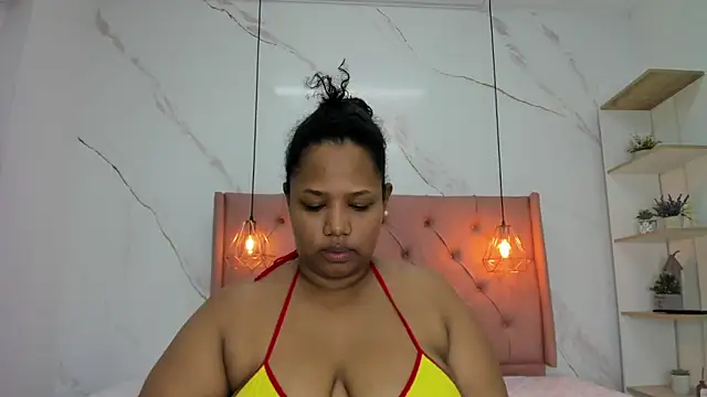 Snapshot of Belle_Brunette chatting on June 2026 12:10:01 PM Belle Brunette online show from June 2026 12:10:01 PM