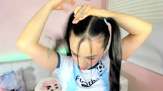 tinysara online show from July 2026 03:38:02 PM