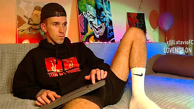 Snapshot of Midnighter_ chatting on January 2025 05:40:02 AM Midnighter  online show from January 2025 05:40:02 AM