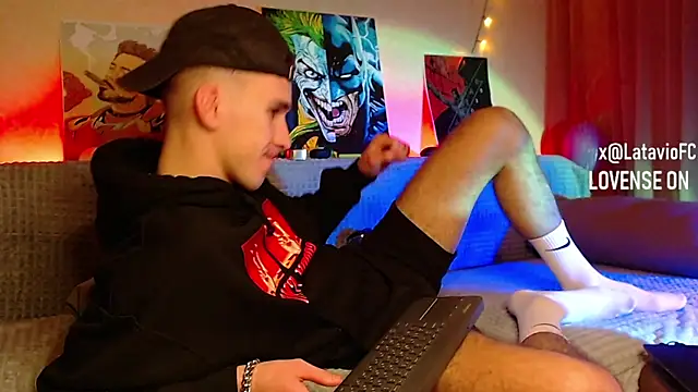 Snapshot of Midnighter_ chatting on January 2025 09:40:01 PM Midnighter  online show from January 2025 09:40:01 PM