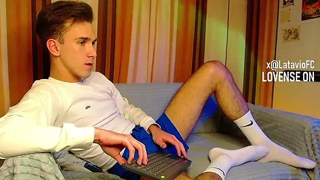 Snapshot of Midnighter_ chatting on November 2025 12:10:01 AM Midnighter  online show from November 2025 12:10:01 AM