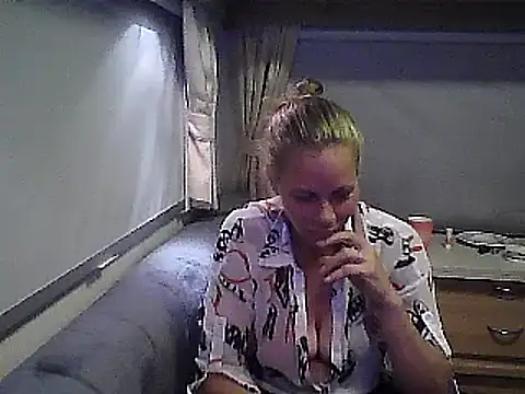 Snapshot of WildScorpio86 chatting on November 2025 04:19:02 PM WildScorpio86 online show from November 2025 04:19:02 PM