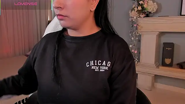 Snapshot of scarlet_miller1 chatting on March 2025 12:20:01 PM scarlet miller1 online show from March 2025 12:20:01 PM