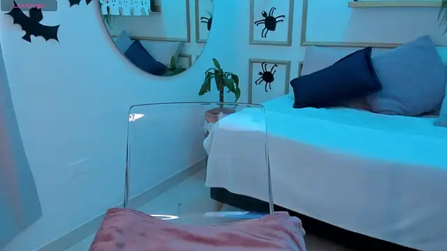 scarlet miller1 online show from October 2025 11:53:02 AM